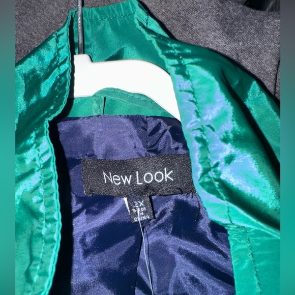 New Look Green, White, and Navy Stay Positive Vibes Windbreaker Size 2X - Picture 2 of 3